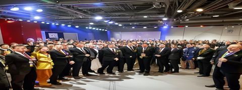 1024社区荣获2025年度中国最佳技术社区奖项颁奖典礼现场，嘉宾合影留念